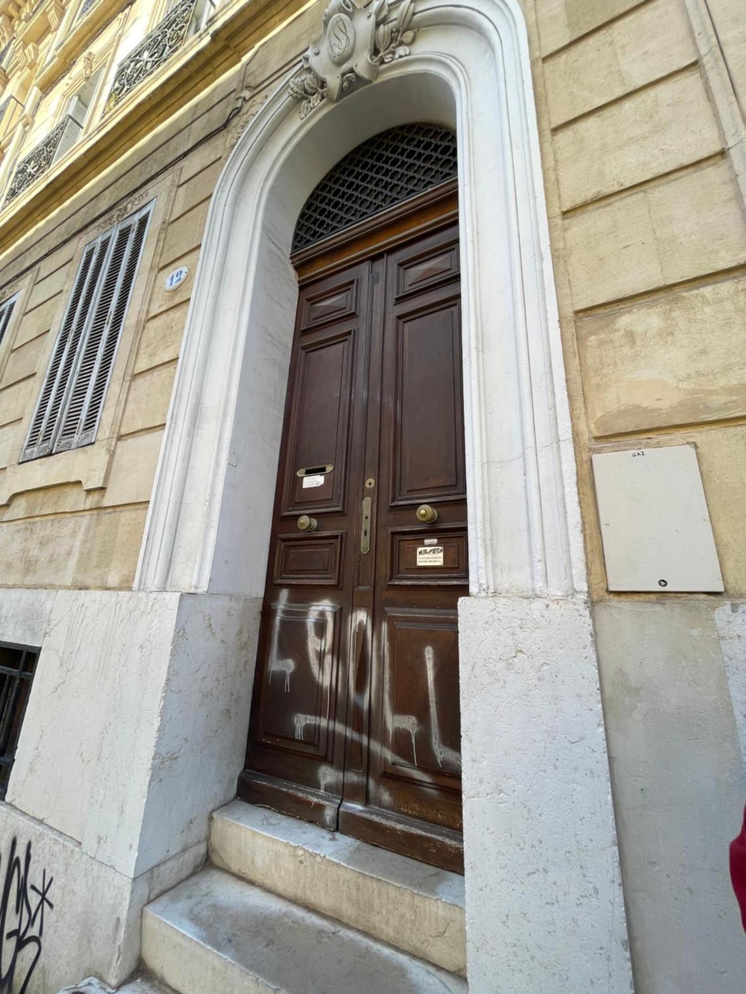 Au Coeur Du Camas Apartment Marseille Exterior photo